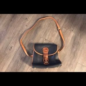 Dooney & bourke crossbody bag